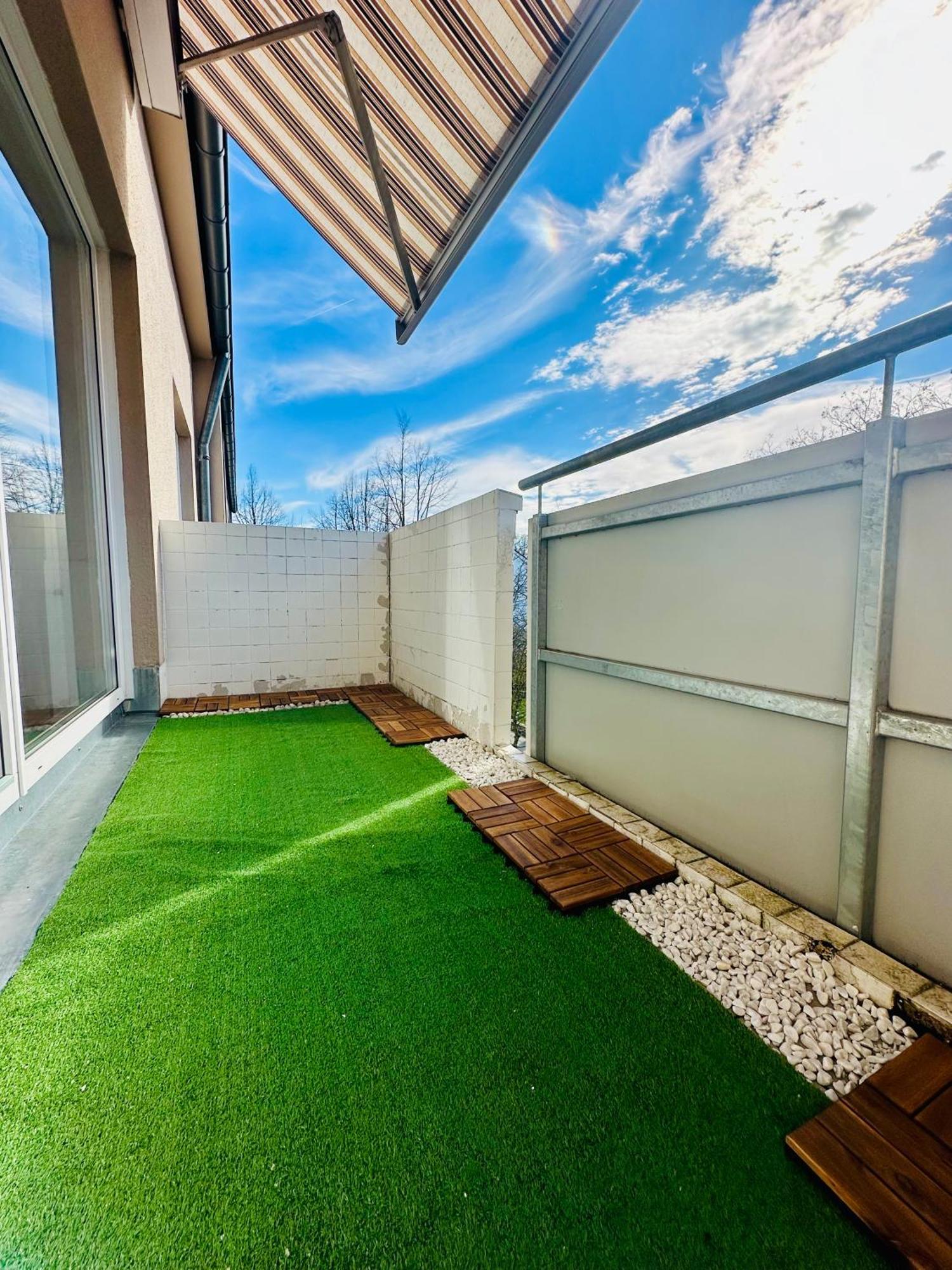 Moderne Wohnung Im Zentrum Mit Balkon Und Netflix - 90 Qm Aachen Exterior foto