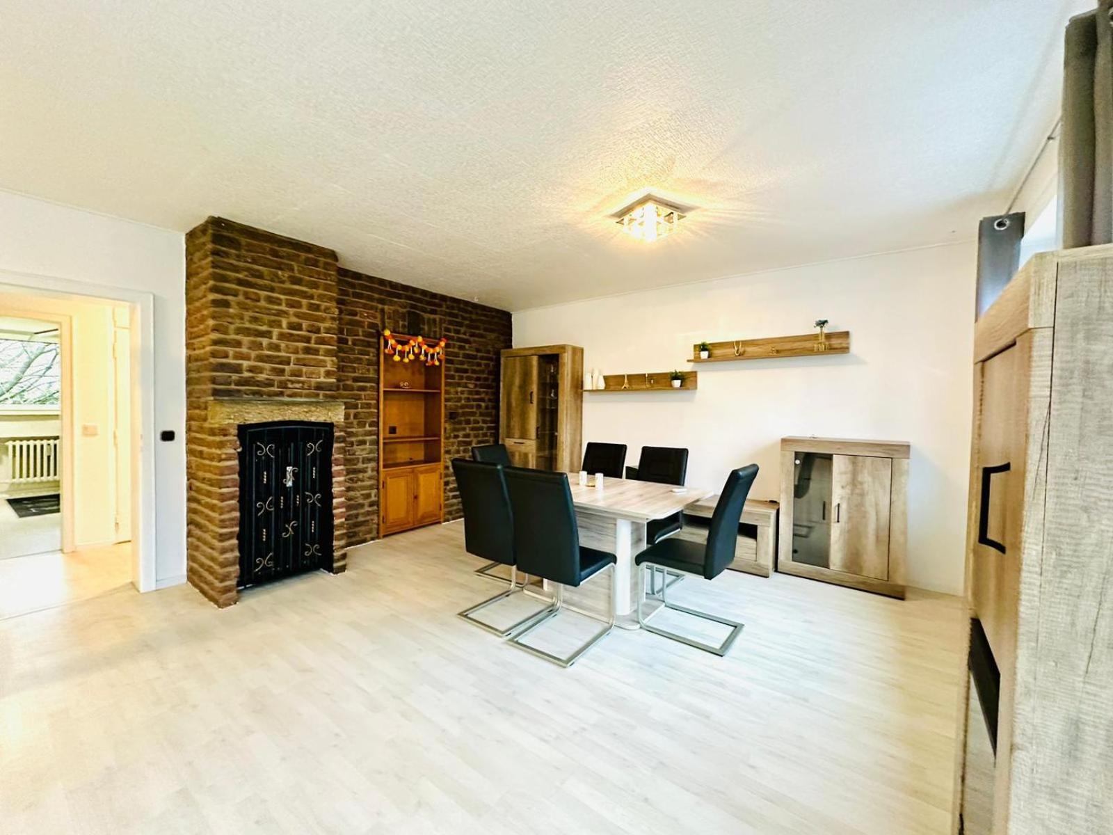Moderne Wohnung Im Zentrum Mit Balkon Und Netflix - 90 Qm Aachen Exterior foto