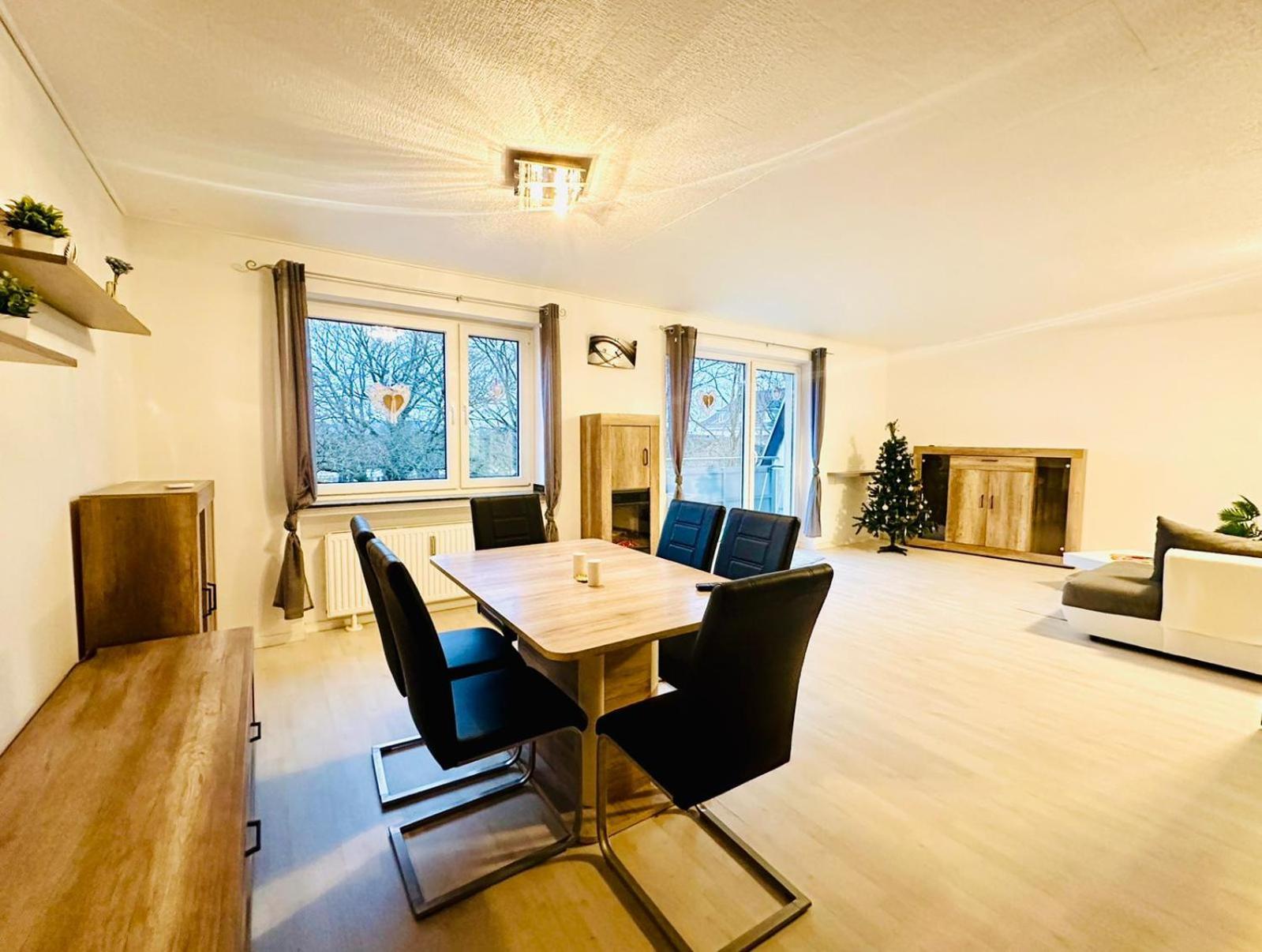 Moderne Wohnung Im Zentrum Mit Balkon Und Netflix - 90 Qm Aachen Exterior foto